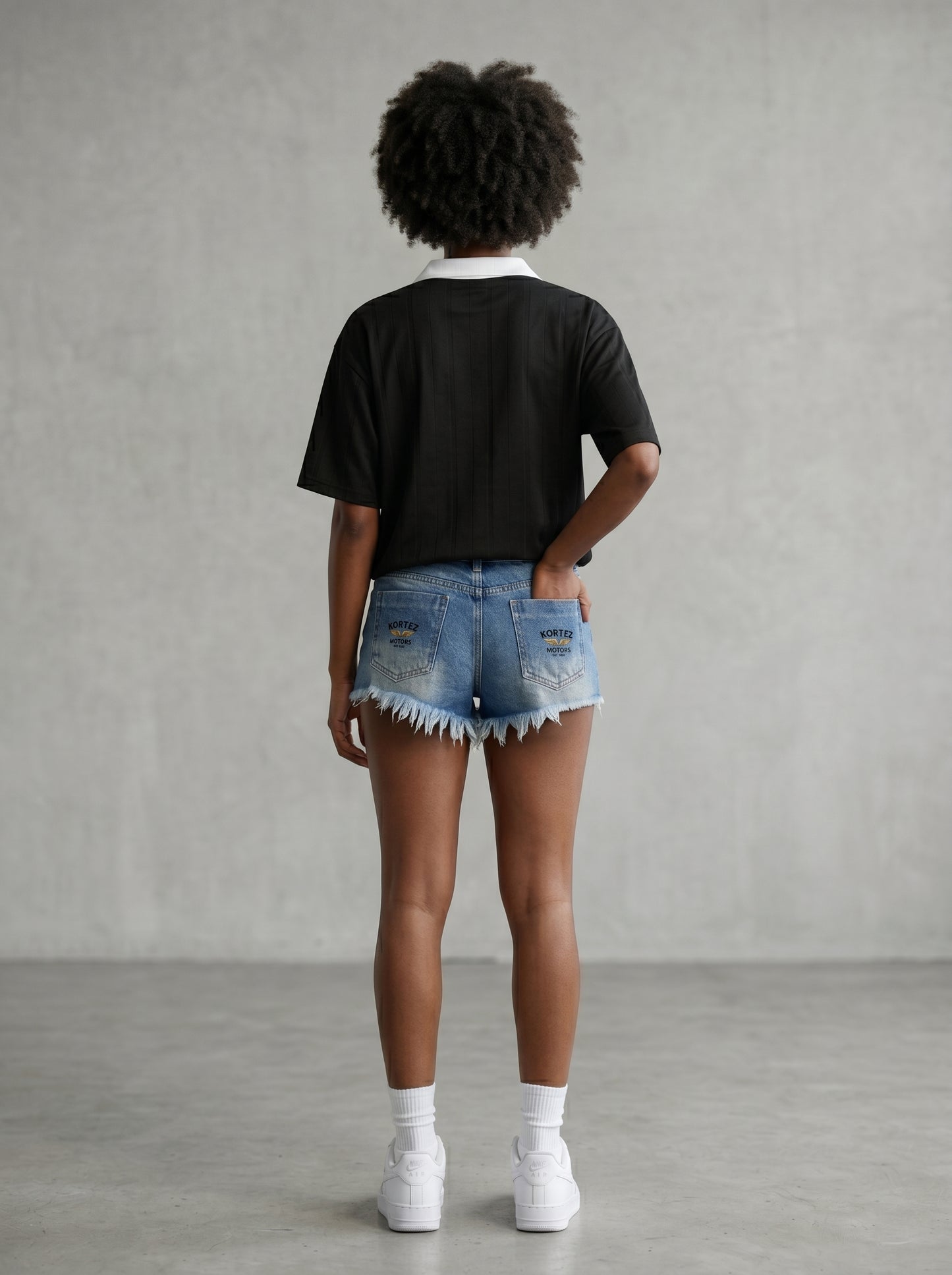 KORTEZ - Striped Soccer Jersey / Black