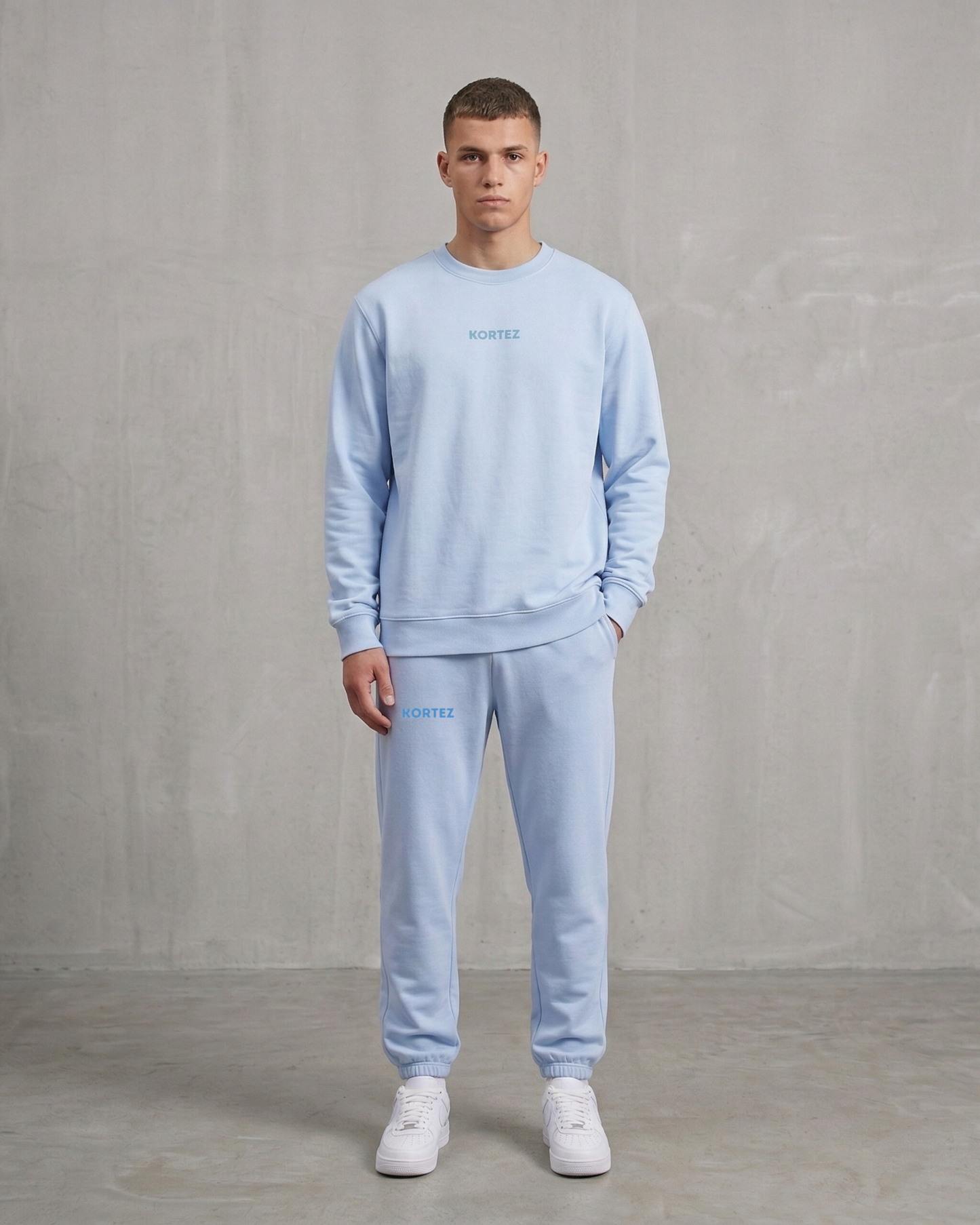 KORTEZ - Essential Sweatshirt / Baby Blue