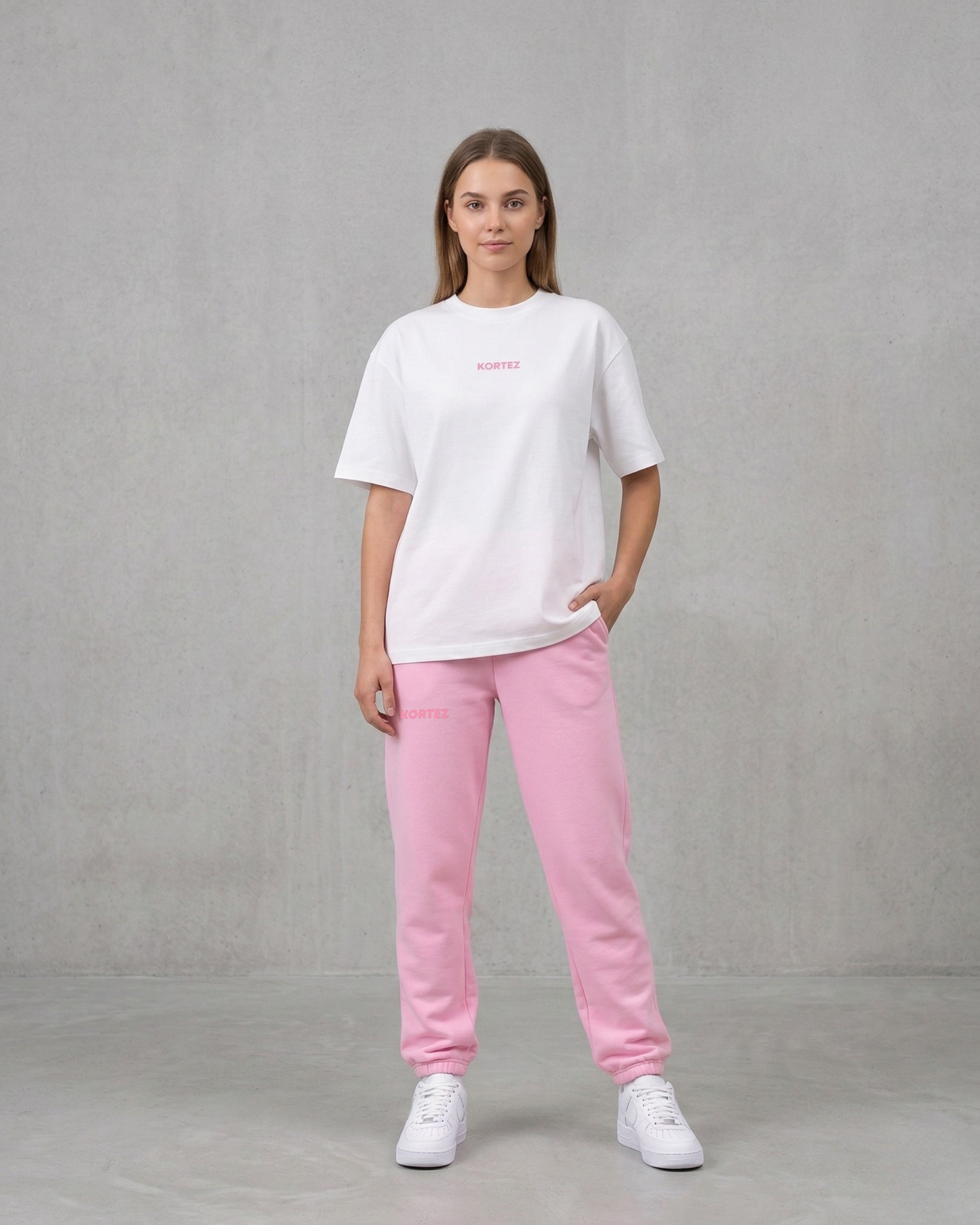 KORTEZ - Essential Tee / Pink Logo