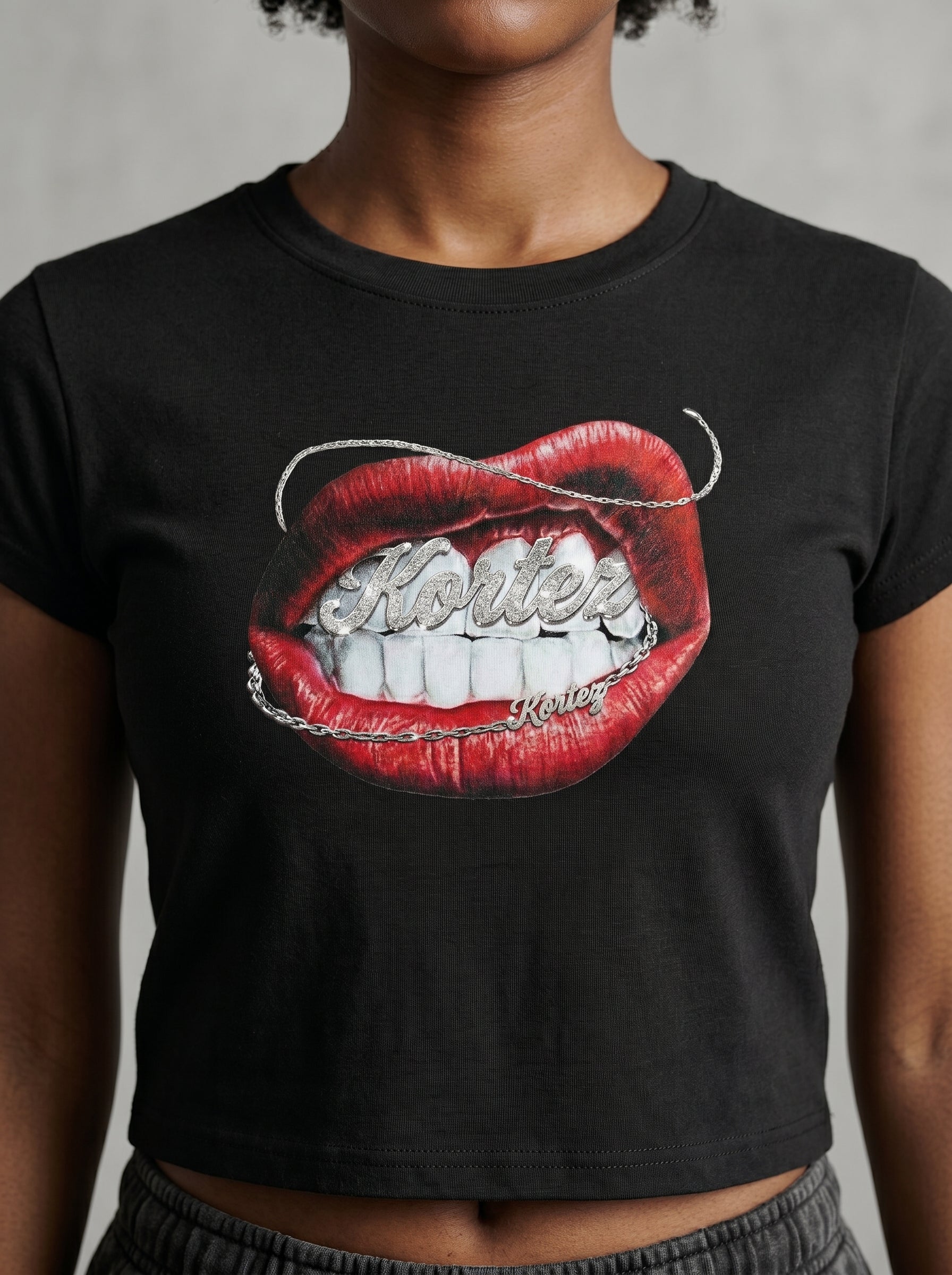 KORTEZ - Slim-Fit Cropped T-Shirt / Black